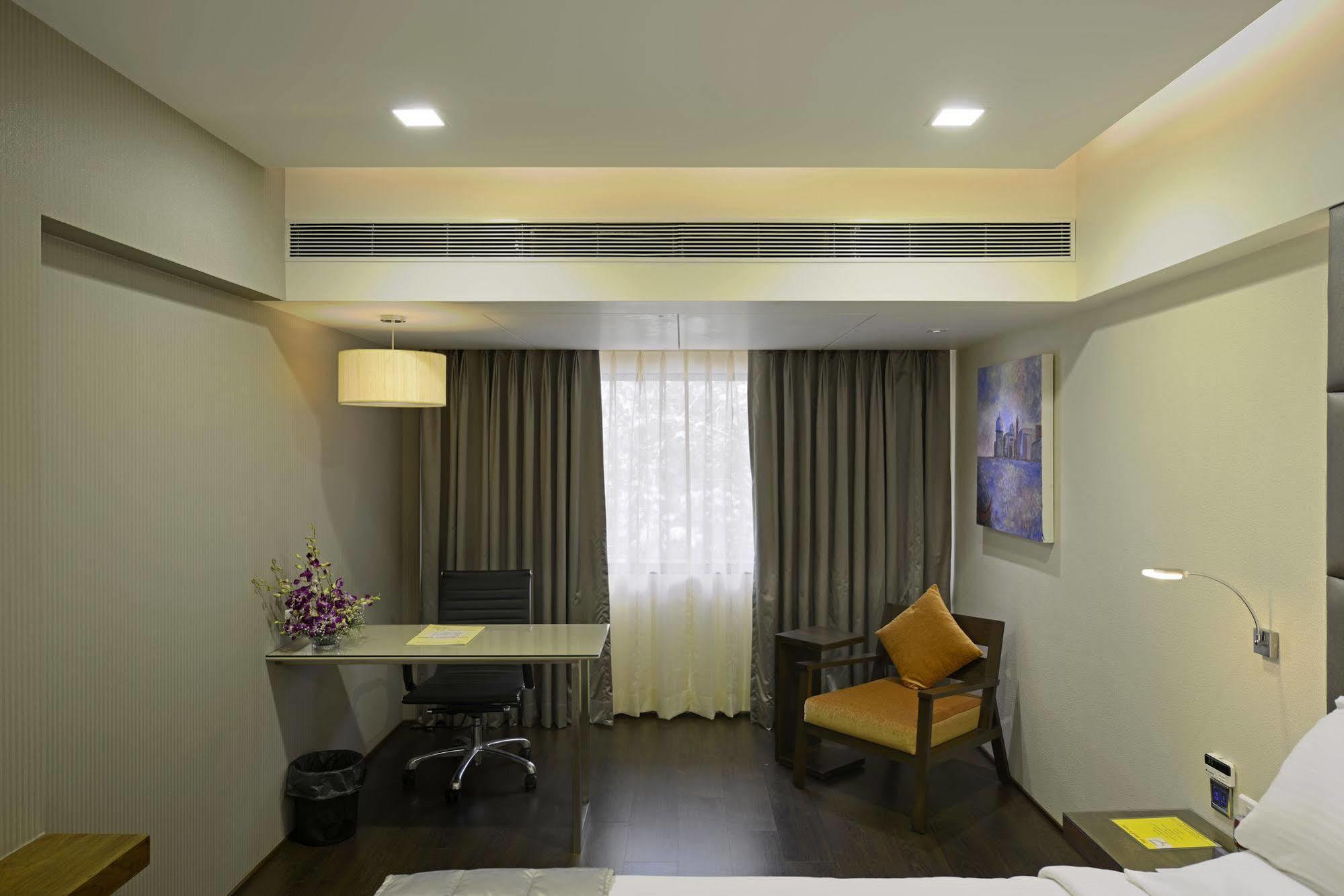 Hotel Grande 51 Navi Mumbai Extérieur photo