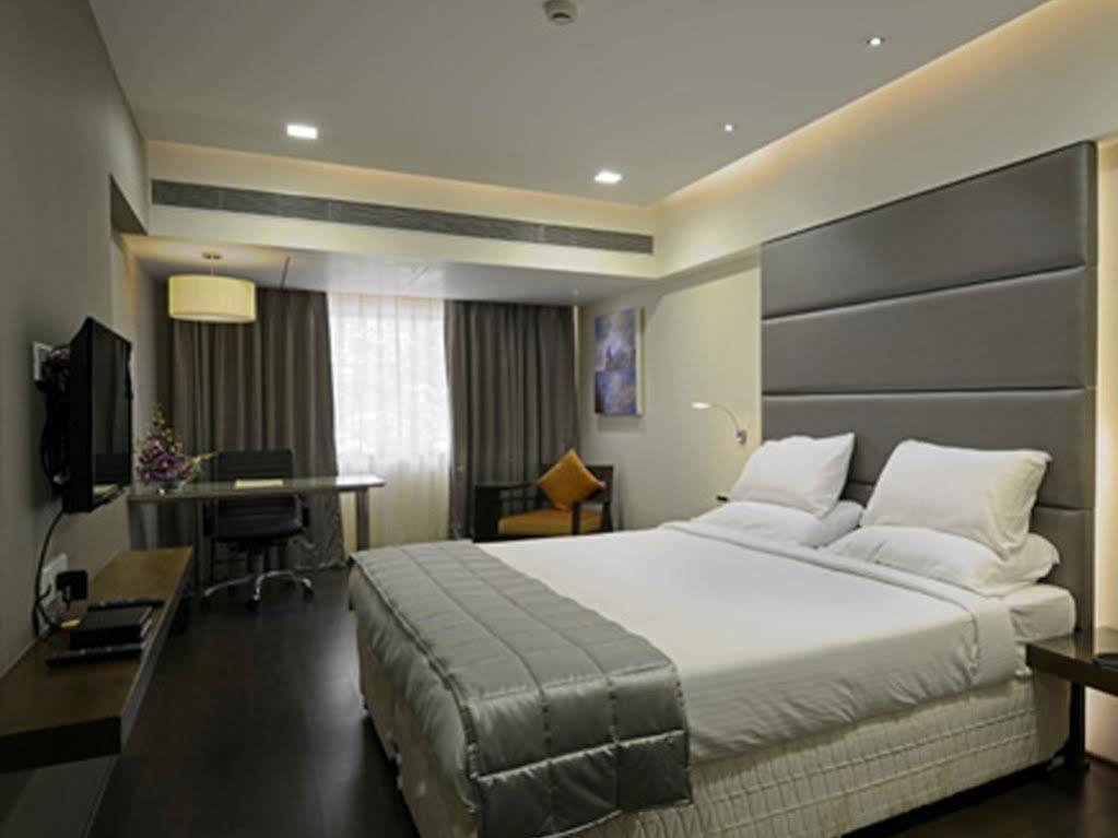 Hotel Grande 51 Navi Mumbai Extérieur photo